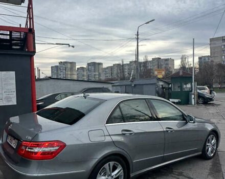 Сірий Мерседес Е-Клас, об'ємом двигуна 2.2 л та пробігом 246 тис. км за 11400 $, фото 2 на Automoto.ua