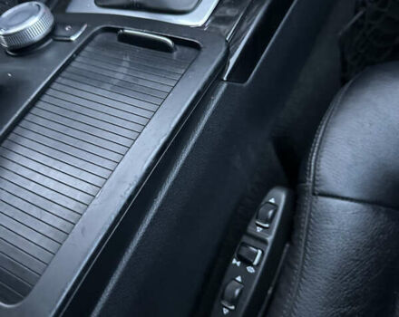 Сірий Мерседес Е-Клас, об'ємом двигуна 2.2 л та пробігом 246 тис. км за 12000 $, фото 32 на Automoto.ua