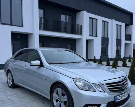 Серый Мерседес Е-Класс, объемом двигателя 3 л и пробегом 315 тыс. км за 12999 $, фото 3 на Automoto.ua