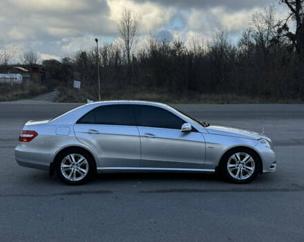Сірий Мерседес Е-Клас, об'ємом двигуна 2.2 л та пробігом 325 тис. км за 12400 $, фото 3 на Automoto.ua