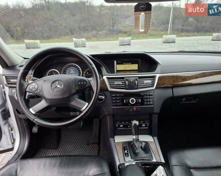 Сірий Мерседес Е-Клас, об'ємом двигуна 2.14 л та пробігом 280 тис. км за 10700 $, фото 21 на Automoto.ua
