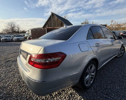 Серый Мерседес Е-Класс, объемом двигателя 2 л и пробегом 248 тыс. км за 11300 $, фото 3 на Automoto.ua