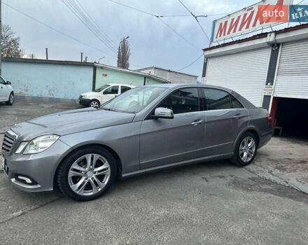 Сірий Мерседес Е-Клас, об'ємом двигуна 2.2 л та пробігом 246 тис. км за 11400 $, фото 45 на Automoto.ua