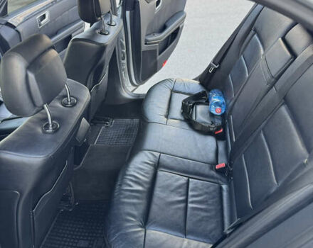 Сірий Мерседес Е-Клас, об'ємом двигуна 2.2 л та пробігом 325 тис. км за 12400 $, фото 6 на Automoto.ua