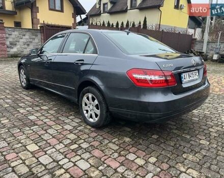 Сірий Мерседес Е-Клас, об'ємом двигуна 2.14 л та пробігом 357 тис. км за 6999 $, фото 4 на Automoto.ua