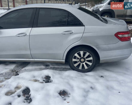 Сірий Мерседес Е-Клас, об'ємом двигуна 2.14 л та пробігом 209 тис. км за 11000 $, фото 7 на Automoto.ua