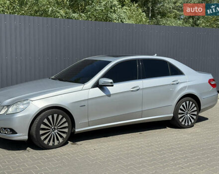 Серый Мерседес Е-Класс, объемом двигателя 2.99 л и пробегом 283 тыс. км за 13500 $, фото 5 на Automoto.ua