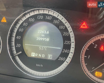 Сірий Мерседес Е-Клас, об'ємом двигуна 2.14 л та пробігом 209 тис. км за 11000 $, фото 2 на Automoto.ua