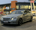 Серый Мерседес Е-Класс, объемом двигателя 2.14 л и пробегом 288 тыс. км за 10900 $, фото 2 на Automoto.ua