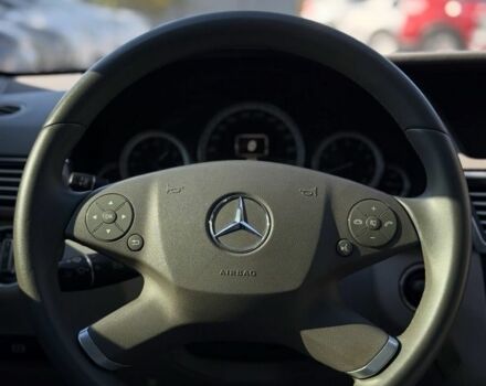 Серый Мерседес Е-Класс, объемом двигателя 1.8 л и пробегом 211 тыс. км за 12000 $, фото 10 на Automoto.ua