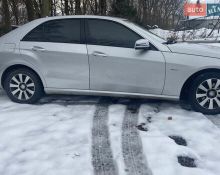 Сірий Мерседес Е-Клас, об'ємом двигуна 2.14 л та пробігом 209 тис. км за 11000 $, фото 15 на Automoto.ua