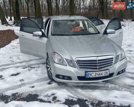 Сірий Мерседес Е-Клас, об'ємом двигуна 2.14 л та пробігом 209 тис. км за 11000 $, фото 8 на Automoto.ua