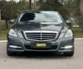 Сірий Мерседес Е-Клас, об'ємом двигуна 2.1 л та пробігом 293 тис. км за 11500 $, фото 1 на Automoto.ua