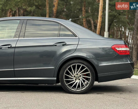 Серый Мерседес Е-Класс, объемом двигателя 2.14 л и пробегом 293 тыс. км за 11500 $, фото 8 на Automoto.ua