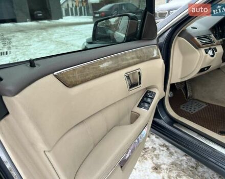 Серый Мерседес Е-Класс, объемом двигателя 2.14 л и пробегом 260 тыс. км за 12900 $, фото 27 на Automoto.ua