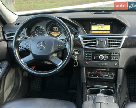 Серый Мерседес Е-Класс, объемом двигателя 2.14 л и пробегом 293 тыс. км за 11500 $, фото 21 на Automoto.ua