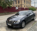 Сірий Мерседес Е-Клас, об'ємом двигуна 2.14 л та пробігом 300 тис. км за 11000 $, фото 1 на Automoto.ua