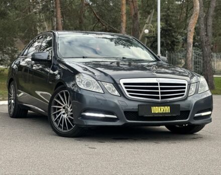 Сірий Мерседес Е-Клас, об'ємом двигуна 2.1 л та пробігом 293 тис. км за 11500 $, фото 2 на Automoto.ua
