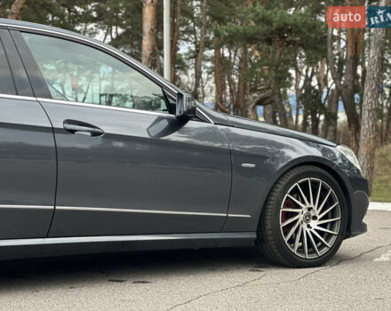 Серый Мерседес Е-Класс, объемом двигателя 2.14 л и пробегом 293 тыс. км за 11500 $, фото 10 на Automoto.ua