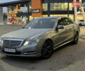Серый Мерседес Е-Класс, объемом двигателя 2.2 л и пробегом 288 тыс. км за 10990 $, фото 3 на Automoto.ua