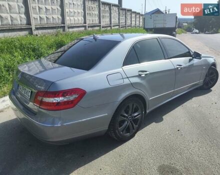 Сірий Мерседес Е-Клас, об'ємом двигуна 2.2 л та пробігом 263 тис. км за 12300 $, фото 12 на Automoto.ua