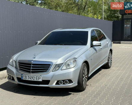 Серый Мерседес Е-Класс, объемом двигателя 2.99 л и пробегом 283 тыс. км за 13500 $, фото 3 на Automoto.ua