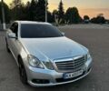 Сірий Мерседес Е-Клас, об'ємом двигуна 2.2 л та пробігом 330 тис. км за 10800 $, фото 1 на Automoto.ua
