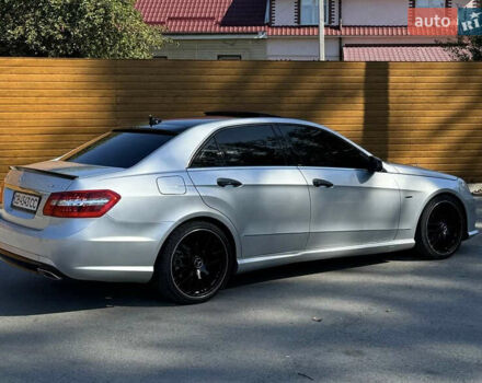 Сірий Мерседес Е-Клас, об'ємом двигуна 3.5 л та пробігом 132 тис. км за 18900 $, фото 1 на Automoto.ua