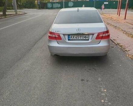 Серый Мерседес Е-Класс, объемом двигателя 1.8 л и пробегом 400 тыс. км за 9536 $, фото 2 на Automoto.ua
