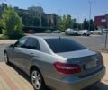 Сірий Мерседес Е-Клас, об'ємом двигуна 2.2 л та пробігом 222 тис. км за 13000 $, фото 4 на Automoto.ua
