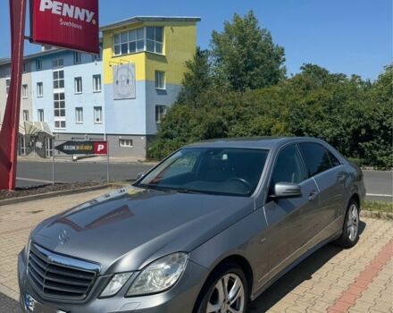Сірий Мерседес Е-Клас, об'ємом двигуна 2.2 л та пробігом 222 тис. км за 13000 $, фото 2 на Automoto.ua