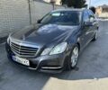 Серый Мерседес Е-Класс, объемом двигателя 2.1 л и пробегом 189 тыс. км за 12300 $, фото 1 на Automoto.ua