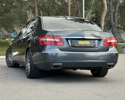 Сірий Мерседес Е-Клас, об'ємом двигуна 2.1 л та пробігом 293 тис. км за 11500 $, фото 6 на Automoto.ua