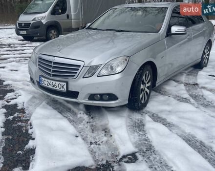 Сірий Мерседес Е-Клас, об'ємом двигуна 2.14 л та пробігом 209 тис. км за 11000 $, фото 16 на Automoto.ua