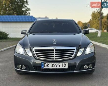 Сірий Мерседес Е-Клас, об'ємом двигуна 2.2 л та пробігом 314 тис. км за 12150 $, фото 1 на Automoto.ua
