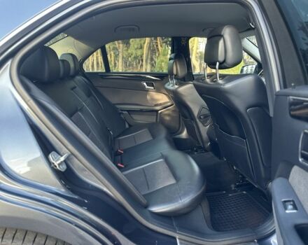 Сірий Мерседес Е-Клас, об'ємом двигуна 2.1 л та пробігом 293 тис. км за 11500 $, фото 21 на Automoto.ua