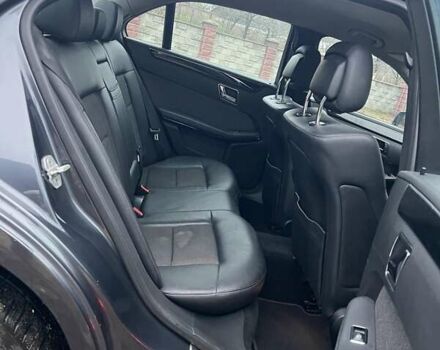 Сірий Мерседес Е-Клас, об'ємом двигуна 2.14 л та пробігом 357 тис. км за 6999 $, фото 18 на Automoto.ua