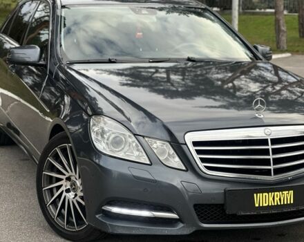 Сірий Мерседес Е-Клас, об'ємом двигуна 2.1 л та пробігом 293 тис. км за 11500 $, фото 3 на Automoto.ua