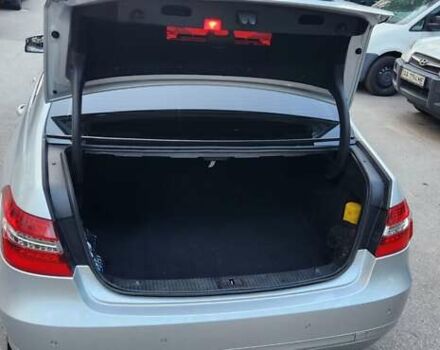 Сірий Мерседес Е-Клас, об'ємом двигуна 1.8 л та пробігом 260 тис. км за 12200 $, фото 11 на Automoto.ua