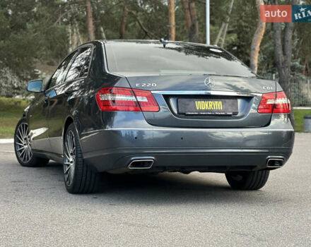 Серый Мерседес Е-Класс, объемом двигателя 2.14 л и пробегом 293 тыс. км за 11500 $, фото 17 на Automoto.ua