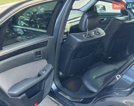 Серый Мерседес Е-Класс, объемом двигателя 2.14 л и пробегом 293 тыс. км за 11500 $, фото 31 на Automoto.ua