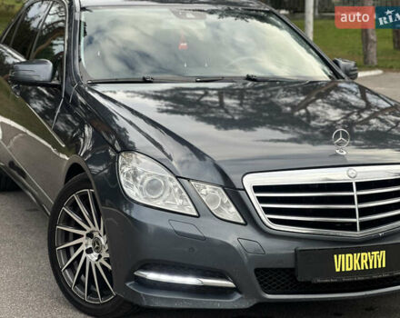 Серый Мерседес Е-Класс, объемом двигателя 2.14 л и пробегом 293 тыс. км за 11500 $, фото 3 на Automoto.ua
