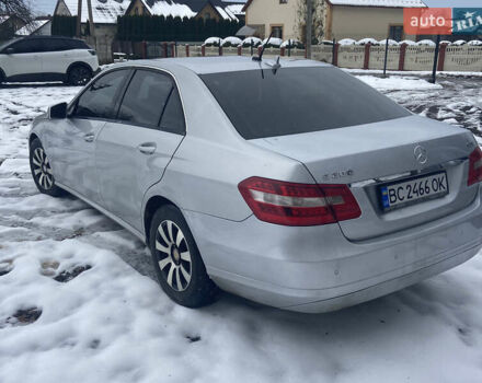 Сірий Мерседес Е-Клас, об'ємом двигуна 2.14 л та пробігом 209 тис. км за 11000 $, фото 12 на Automoto.ua
