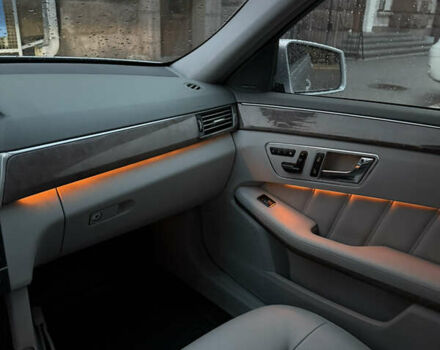 Серый Мерседес Е-Класс, объемом двигателя 2.99 л и пробегом 283 тыс. км за 13500 $, фото 21 на Automoto.ua