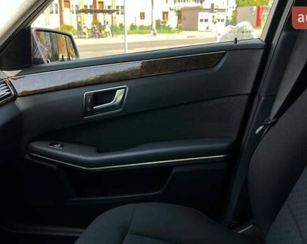 Серый Мерседес Е-Класс, объемом двигателя 2.1 л и пробегом 218 тыс. км за 12500 $, фото 22 на Automoto.ua