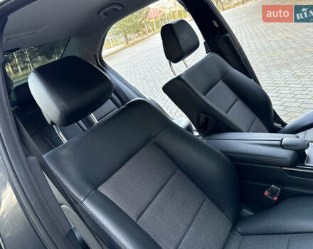 Серый Мерседес Е-Класс, объемом двигателя 2.2 л и пробегом 232 тыс. км за 16300 $, фото 81 на Automoto.ua