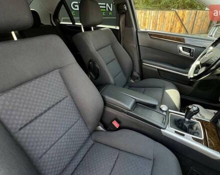 Серый Мерседес Е-Класс, объемом двигателя 2.1 л и пробегом 218 тыс. км за 12500 $, фото 38 на Automoto.ua