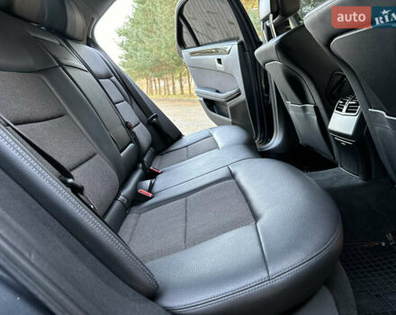 Серый Мерседес Е-Класс, объемом двигателя 2.2 л и пробегом 232 тыс. км за 16300 $, фото 100 на Automoto.ua