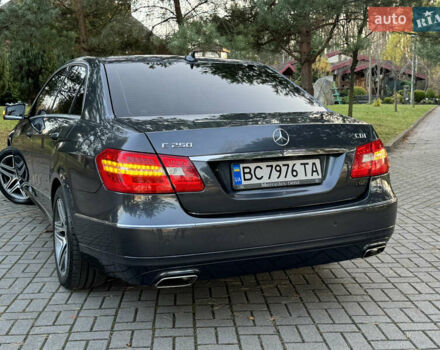 Серый Мерседес Е-Класс, объемом двигателя 2.2 л и пробегом 232 тыс. км за 16300 $, фото 40 на Automoto.ua