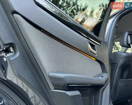 Серый Мерседес Е-Класс, объемом двигателя 2.2 л и пробегом 232 тыс. км за 16300 $, фото 103 на Automoto.ua